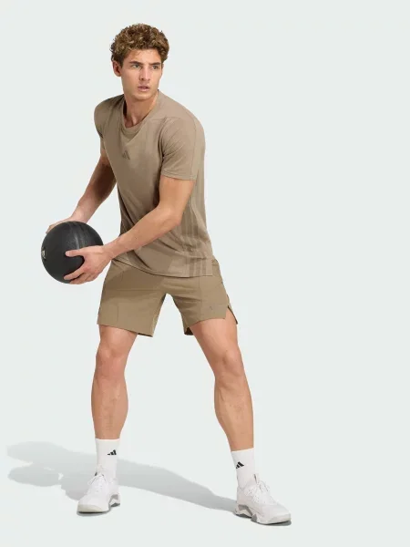 Спортивные шорты Adidas бежевые