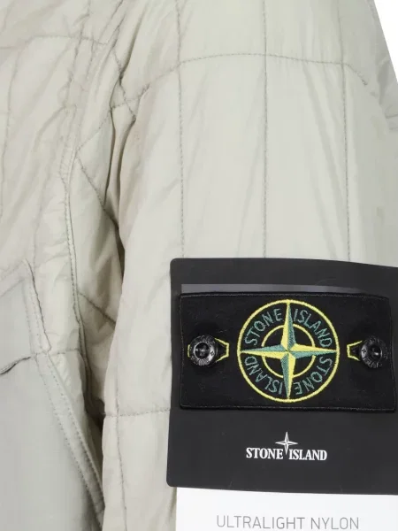 Matlasat geacă Stone Island cu strasuri