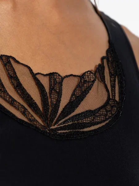 Top Hanro din dantelă negru