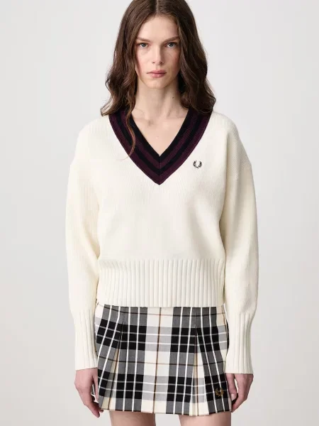 Fred Perry sweter z dodatkiem wełny beżowy