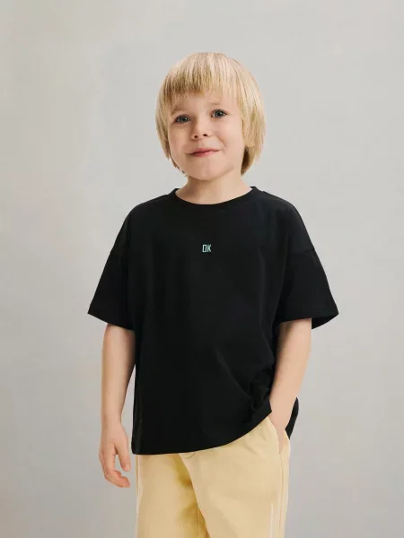 Reserved Tricou din negru