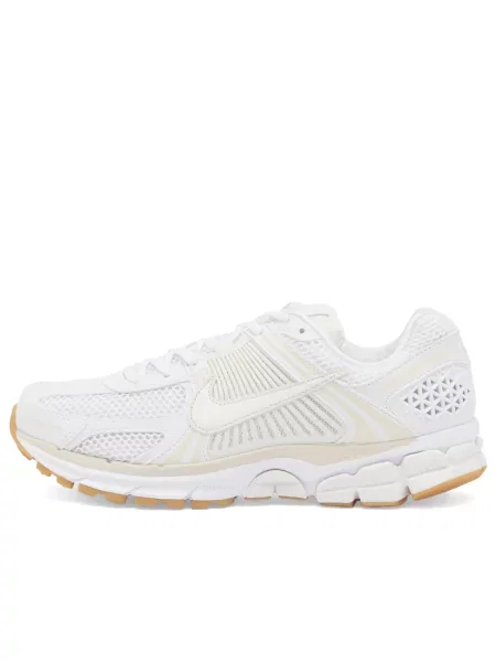 Sneakersy Nike Vomero beżowe