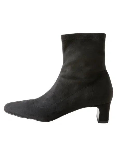 Next Kotníkové boty černá