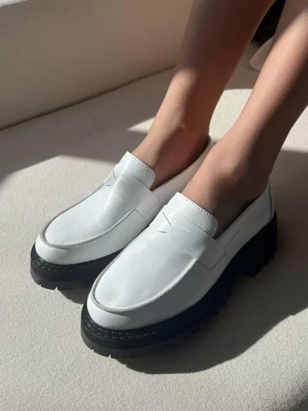 Шкіряні Лофери білий