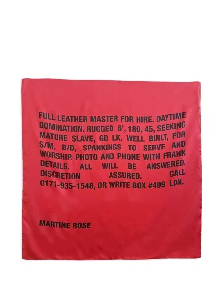 Šál Martine Rose s autogramem červený