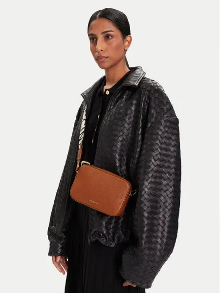 Coccinelle geantă crossbody pentru femei din piele maro