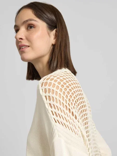Sweter z dzianiny z dekoltem w serek Armani Exchange biały