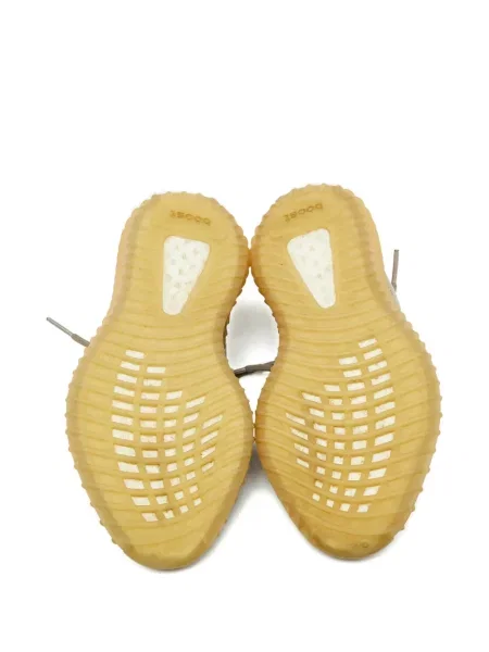 Маратонки Adidas Yeezy с връзки с дантела сиво