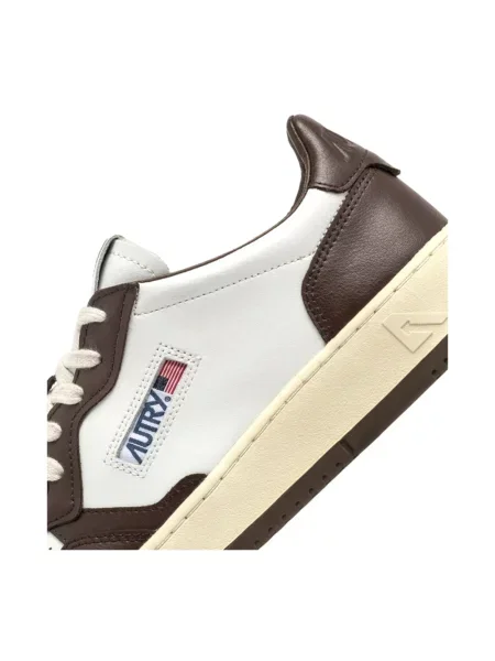 Sneakersy Autry białe