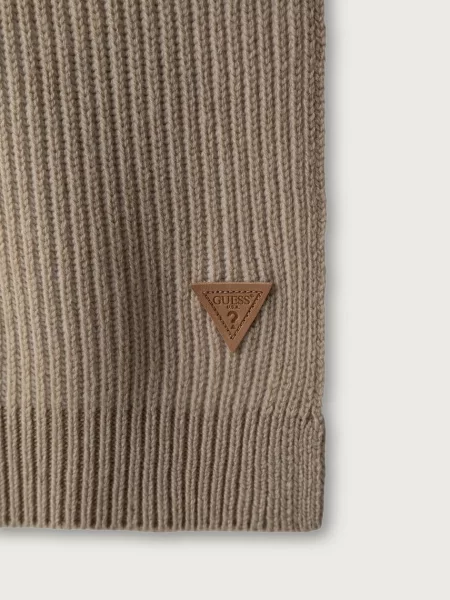 Шапка Guess бежово