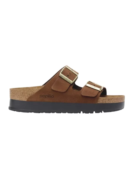 Klapki Birkenstock skórzane na platformie brązowe