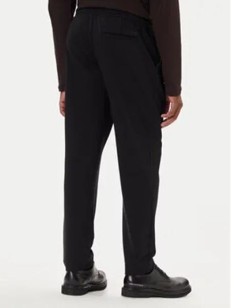 Calvin Klein Chinos kelnes juoda