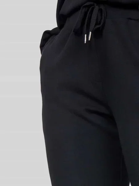 Spodnie dresowe o kroju regular fit z mieszanka modalu model SC-BANU Soyaconcept czarne