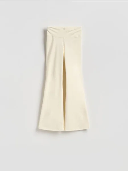 Reserved Pantaloni flare crem