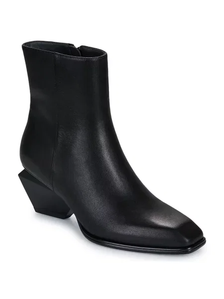 Gležnjarji United Nude črna