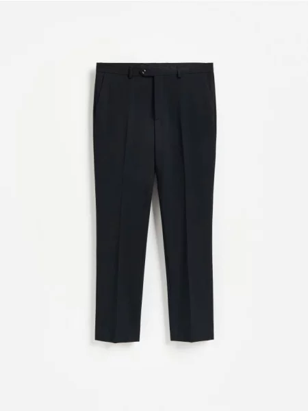 Reserved Pantaloni slim fit clasici bleumarin