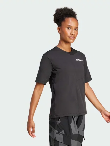 Футболка Adidas черная
