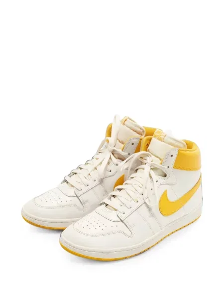Sneakerși Jordan alb