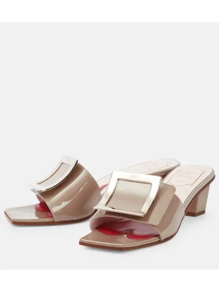 Sandale Roger Vivier din piele de lac bej