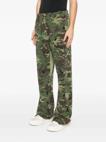 Pantaloni Gallery Dept. cu model camuflaj verde
