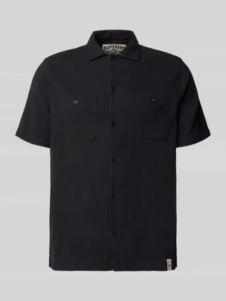 Koszula casualowa o kroju regular fit z kołnierzykiem typu kent i na piersi Superdry czarna