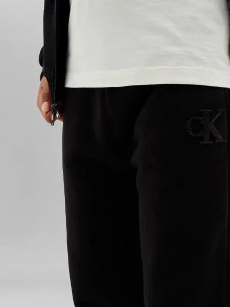 Calvin Klein Jeans спортен панталон за деца с черно