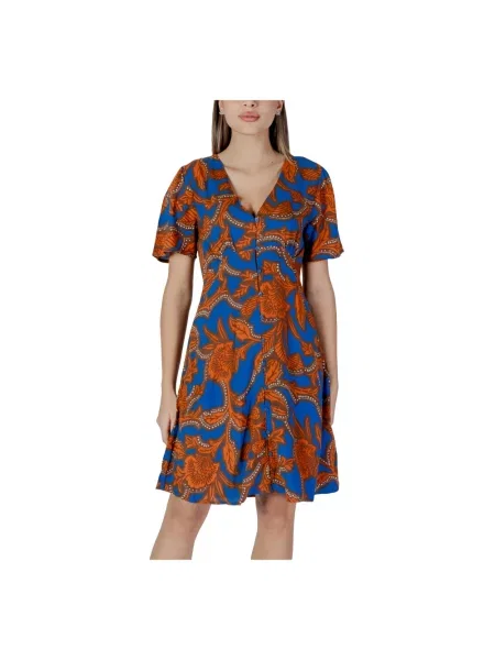 Sukienka midi B.young z nadrukiem do kolan niebieska