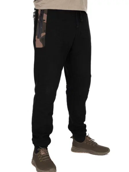 Spodnie Wędkarskie Dresowe Fox Black Camo Premium Joggers czarne