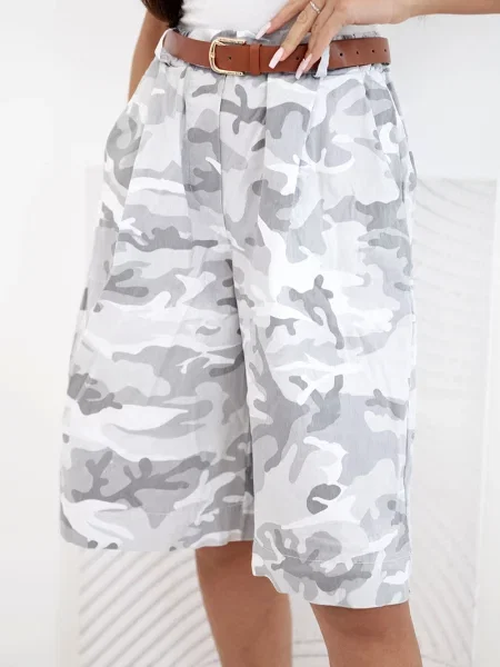 Pantaloni scurți Kesi Włoski cu model camuflaj alb