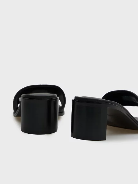 Мюли Calvin Klein на толстом каблуке черные