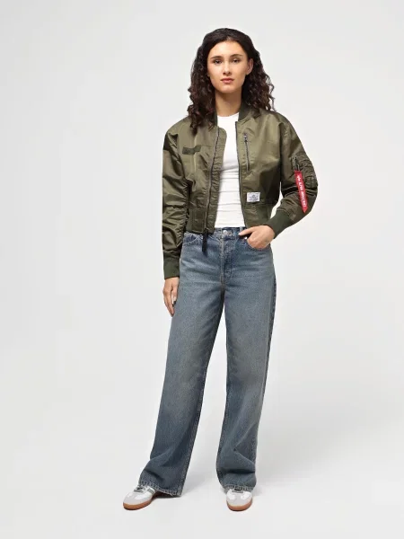 Укороченный бомбер Alpha Industries зеленый