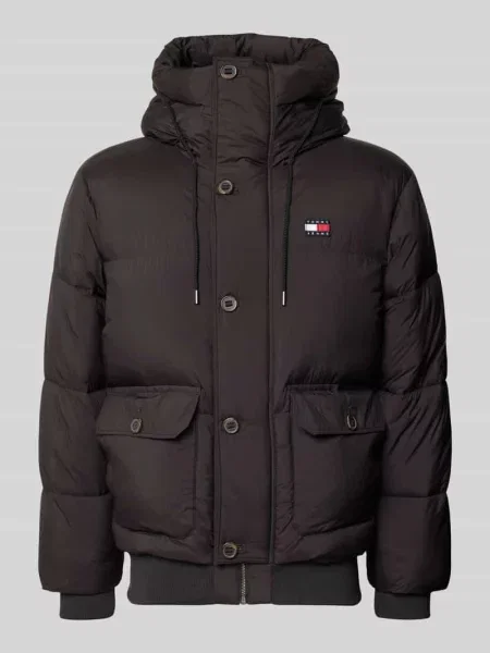 Kurtka w stylu puffer z kapturem krój regular fit Tommy Jeans czarna