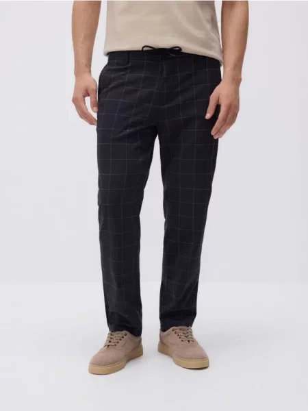 Клетчатые брюки Reserved черные