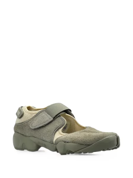 Decupat pantaloni scurți Nike cu broderie plasă roz