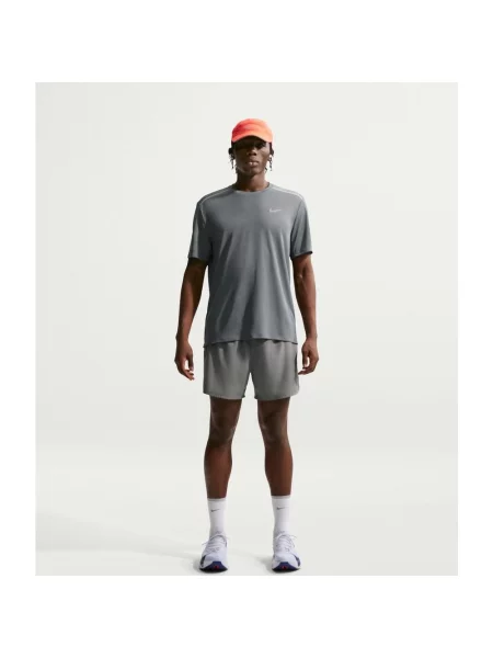 Koszulka z krótkim rękawem Nike Miler Dri-FIT ciemnoszary S szara