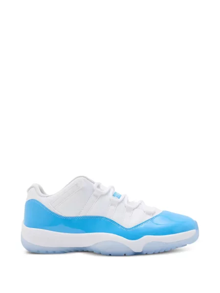 Sneakerși Jordan retro alb