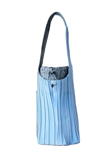 Shopper rankinė Pleats Please Issey Miyake mėlyna