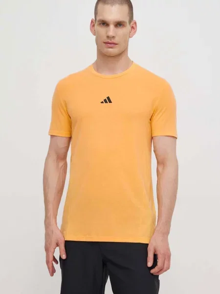 Тениска за трениране adidas Performance с изчистен дизайн жълто
