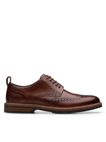 Nizki čevlji Clarks rjava