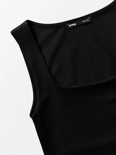 Класичний топ чорний