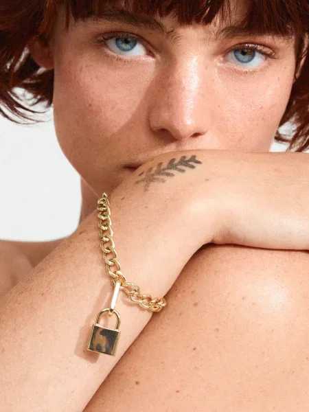 Pilgrim Prívesok Locket zlatá