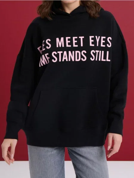 Кофта з написом чорний