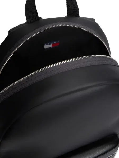 Hátizsák Tommy Hilfiger autogrammal fekete
