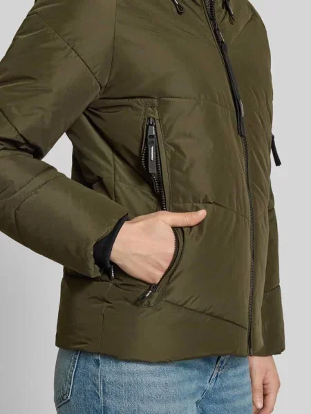 Kurtka pikowana z kapturem model ‘ALESS’ Khujo