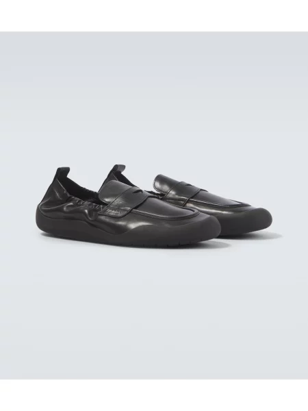 Pantofi loafer Prada din piele negru