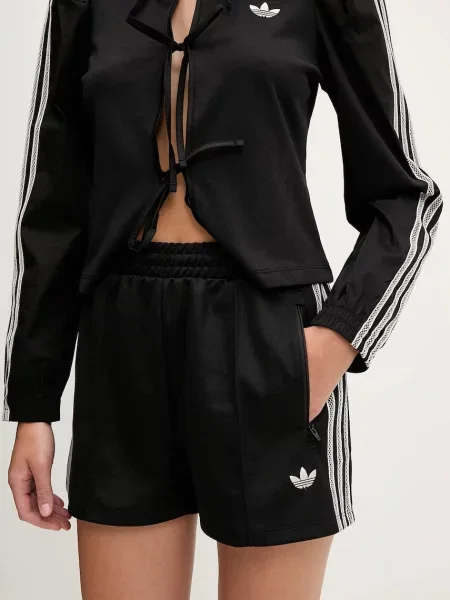 Къс панталон adidas Originals Shorts с апликация с висока талия черно