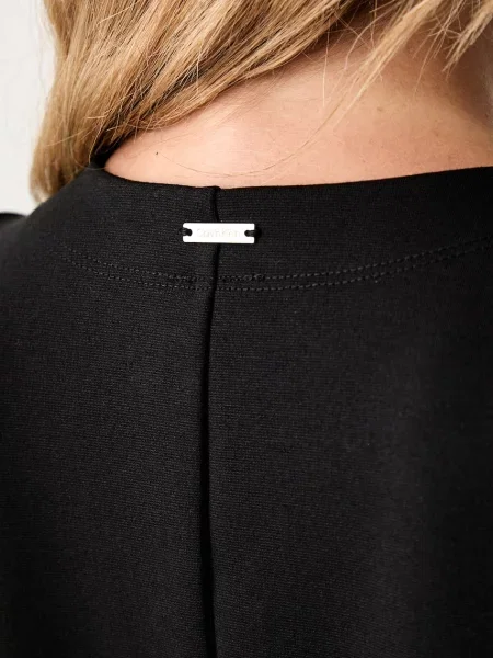 Calvin Klein kiszélesedő ruha fekete