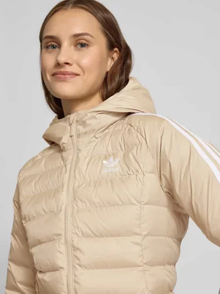 Kurtka pikowana z wyhaftowanym logo Adidas Originals beżowa