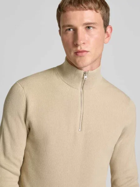Sweter z dzianiny o kroju regular fit z mieszanki bawełny model ‘PHIL’ Only & Sons beżowy