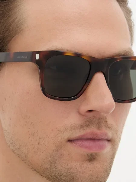Saint Laurent férfi wayfarer napszemüveg barna